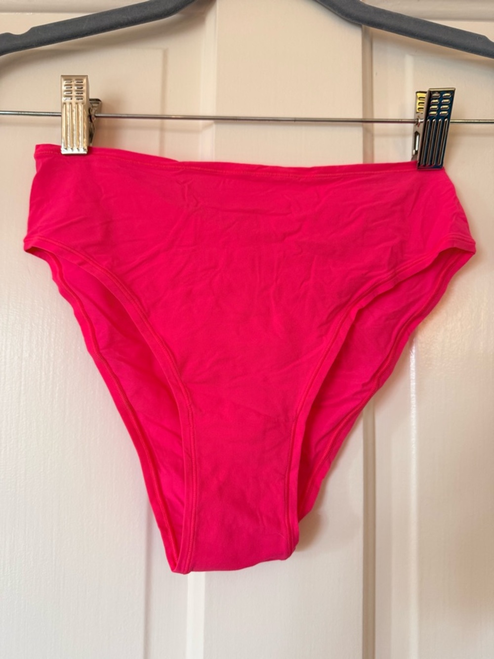 Skims neon pink fits everybody brief